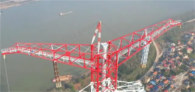 Transformasi Nyabrang Yangtze: Garis Daya Tegangan Tinggi Wuhan-Nanchang Mlumpat menyang Dhuwur Anyar