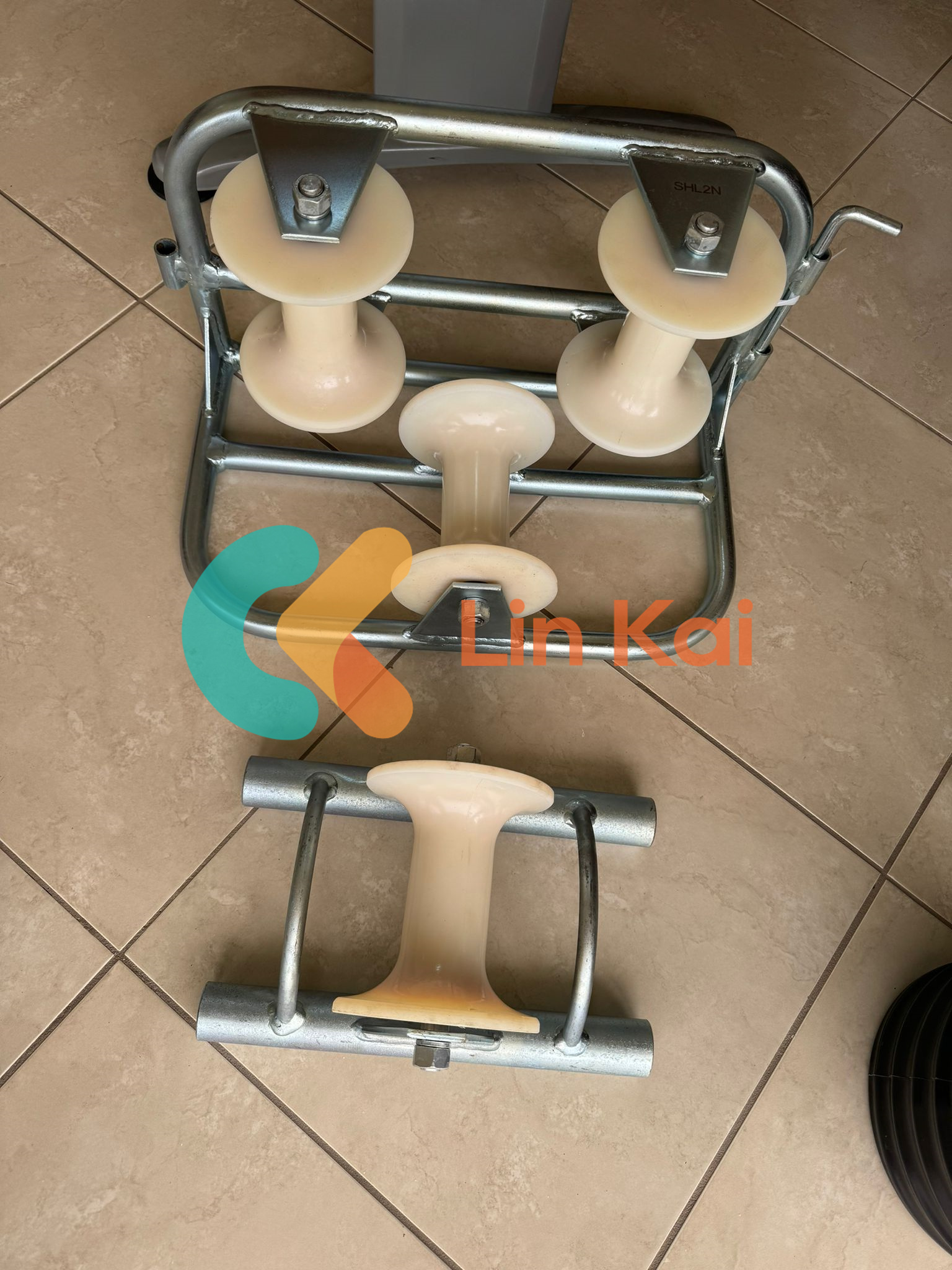 Apa sing utamané fucntion saka kabel ground roller?